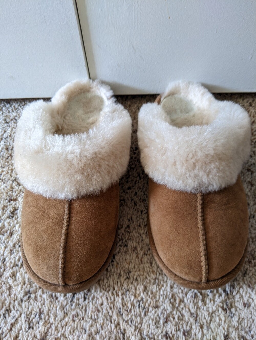 Kirkland Shearling Slippers Women's 7 (Fits Like An 8) Pre-owned